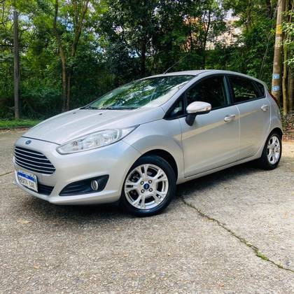 FORD FIESTA 1.6 SE HATCH 16V FLEX 4P POWERSHIFT FORD FIESTA 1.6 SE HATCH 16V FLEX 4P POWERSHIFT